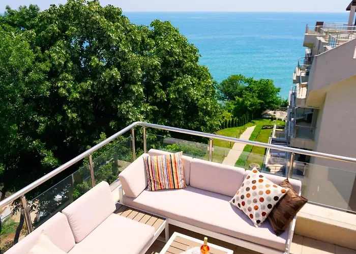 Byala Cliff Sea View Penthouse * Bjała