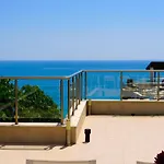 Byala Cliff Sea View Penthouse 아파트