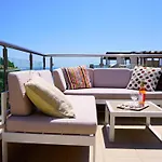 Byala Cliff Sea View Penthouse 아파트