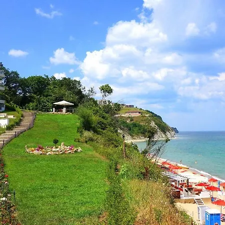 Byala Cliff Sea View Penthouse * Bjała