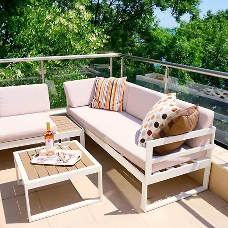 Апартаменты Byala Cliff Sea View Penthouse *