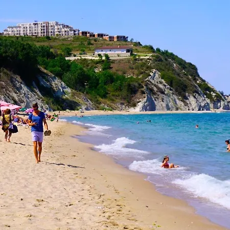 Апартаменты Byala Cliff Sea View Penthouse *