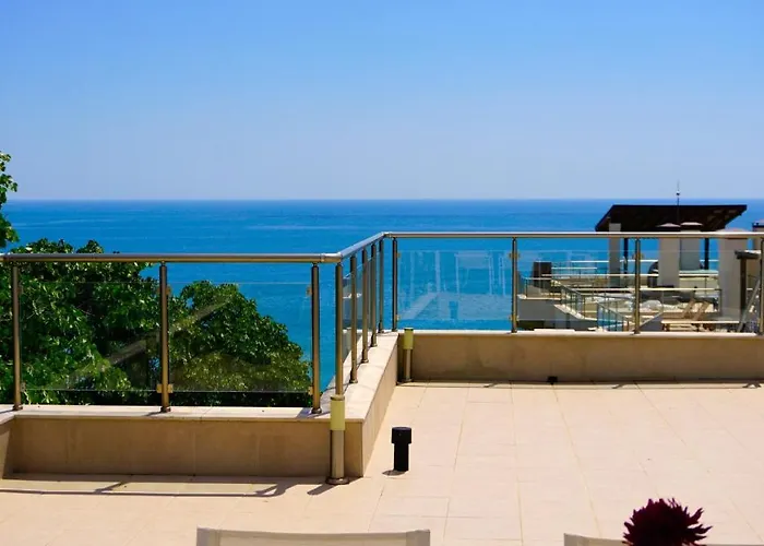 Byala Cliff Sea View Penthouse شقة